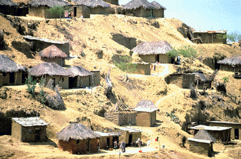 afrique_habitat_case_poverty_pauvret_campagne_brousse_countryside